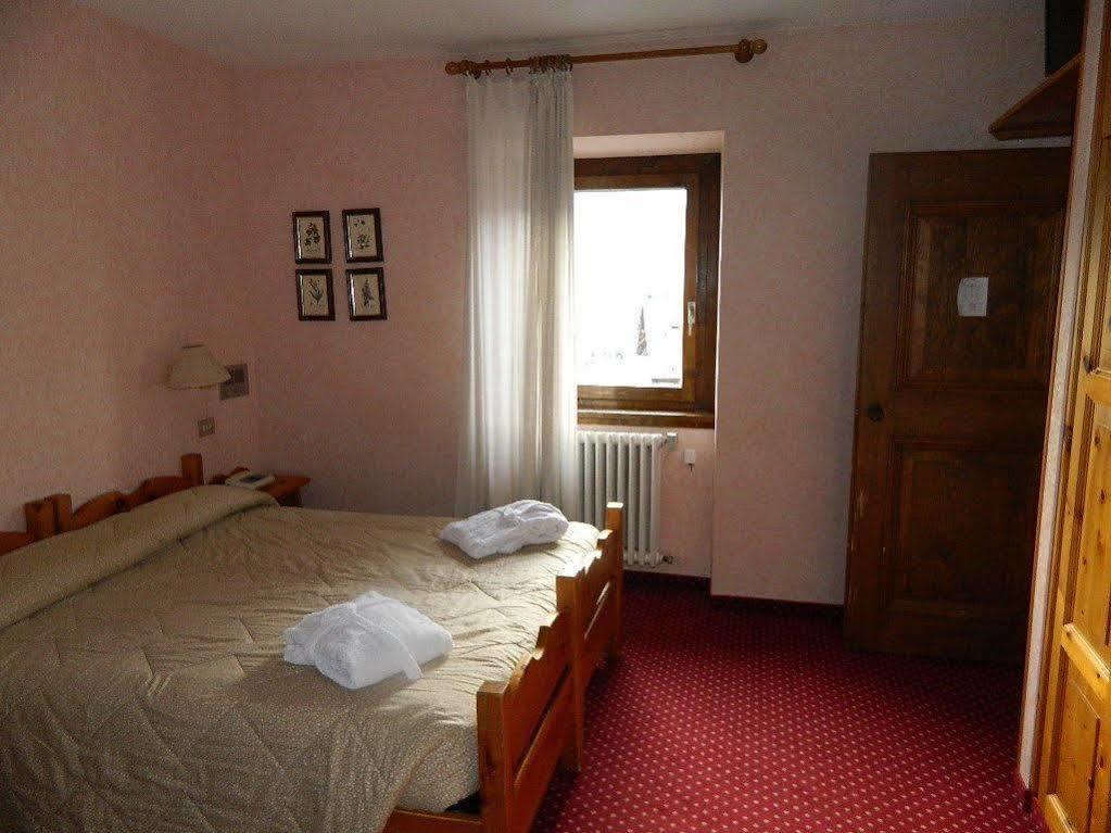 Hotel Nazionale Bormio Exterior foto